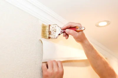 Pose de papier peint à Longueville — revêtements muraux et toiles de verre